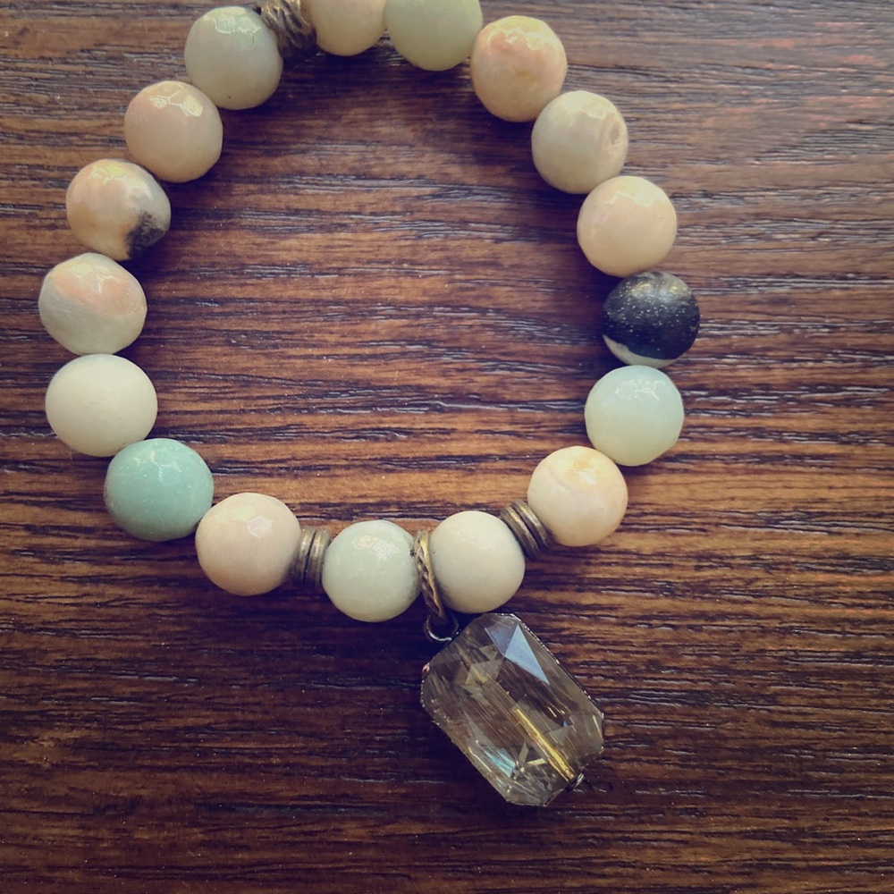 Multi color stone bracelet with crystal
